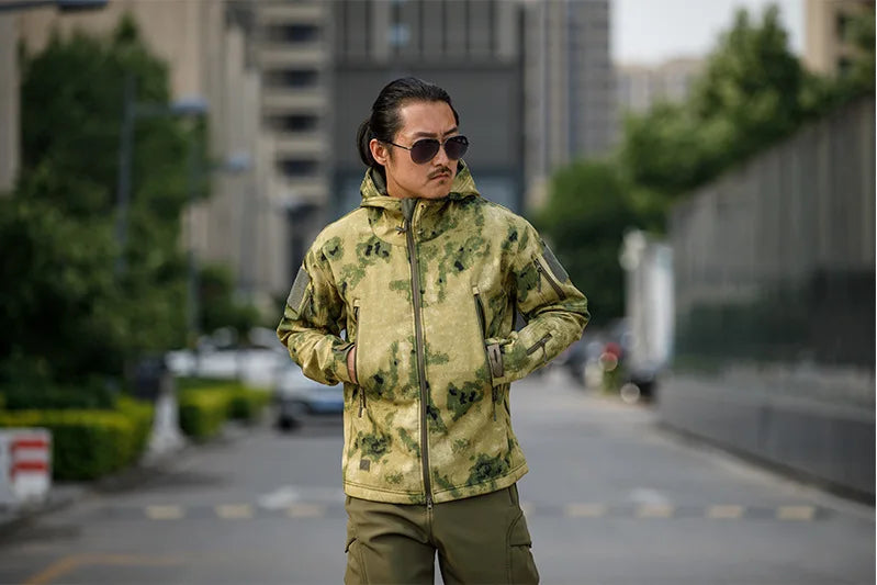 Men’s Sharkskin Softshell Camouflage Tactical Jacket