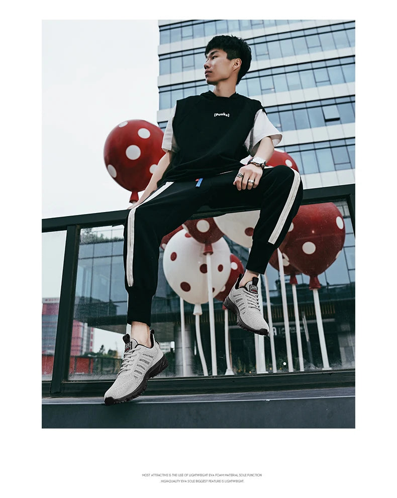 Men’s Lightweight Running Shoes