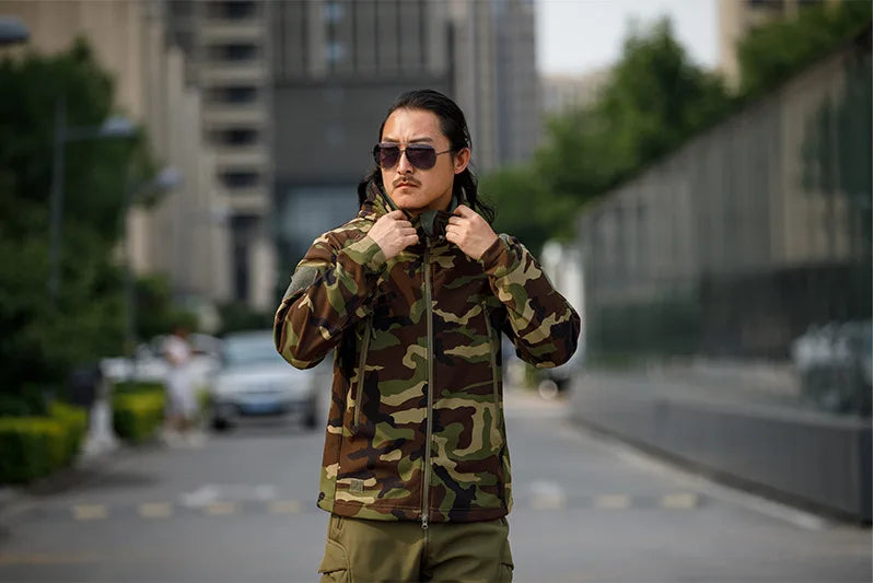 Men’s Sharkskin Softshell Camouflage Tactical Jacket