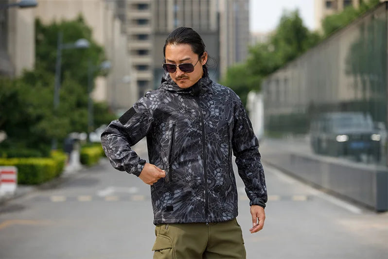 Men’s Sharkskin Softshell Camouflage Tactical Jacket