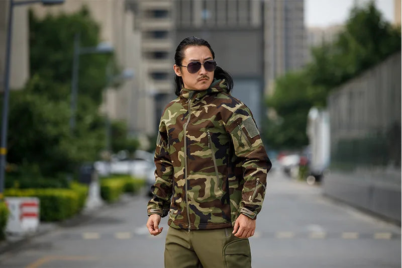 Men’s Sharkskin Softshell Camouflage Tactical Jacket