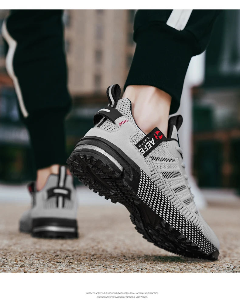 Men’s Lightweight Running Shoes