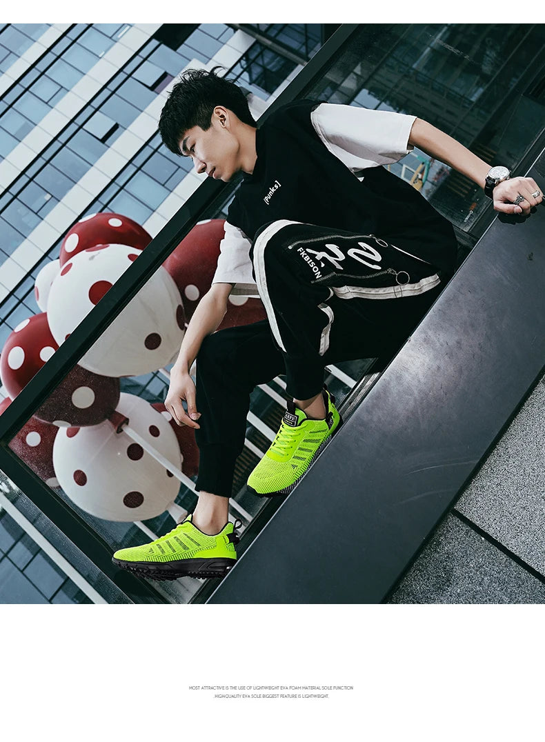 Men’s Lightweight Running Shoes