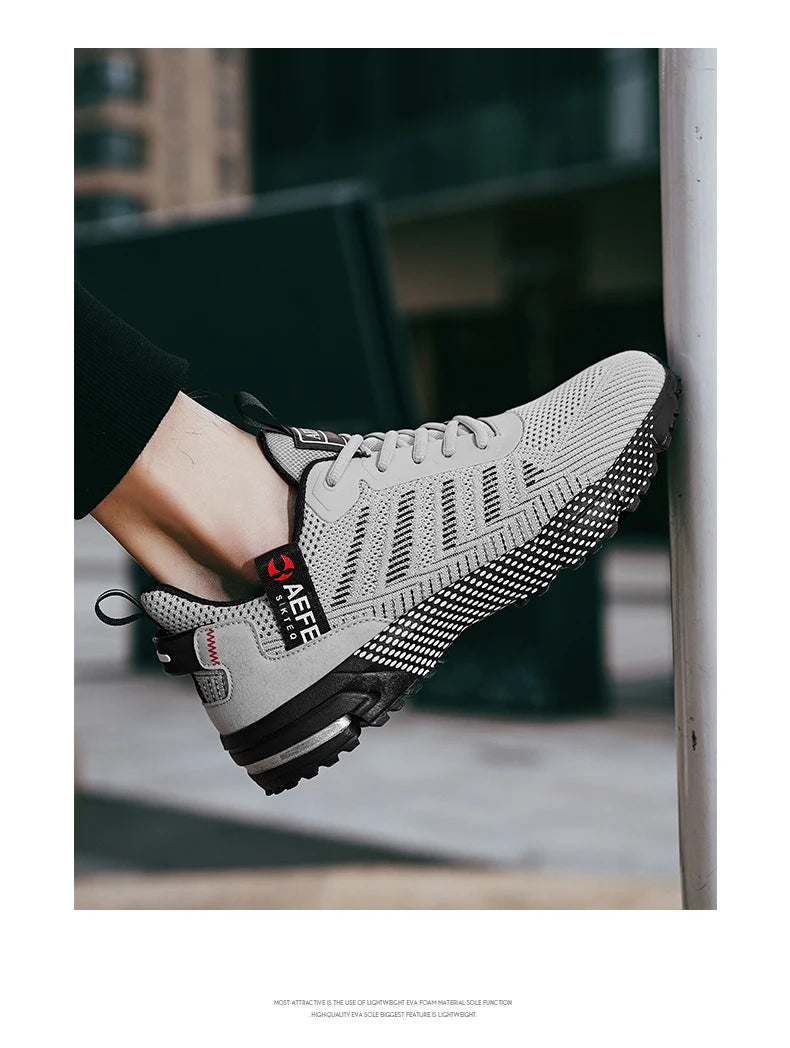 Men’s Lightweight Running Shoes